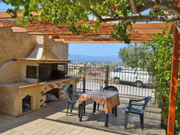 5-bedroom Maisonette In Chalkida, Greece (200 M²)