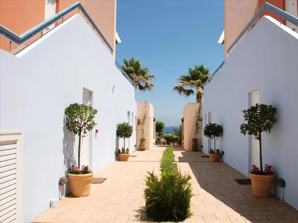 Hotel In Dytikis Achaias, Greece (768 M²)