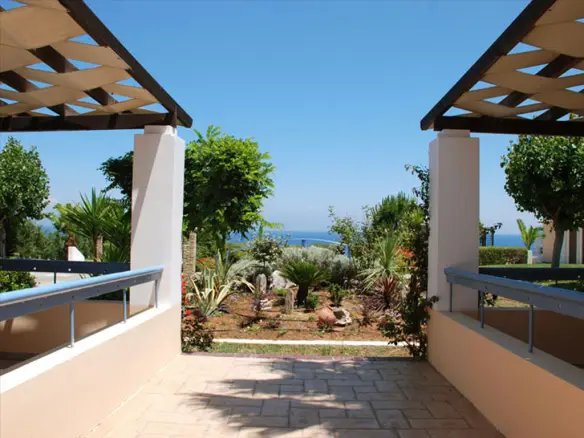 Hotel In Dytikis Achaias, Greece (768 M²)