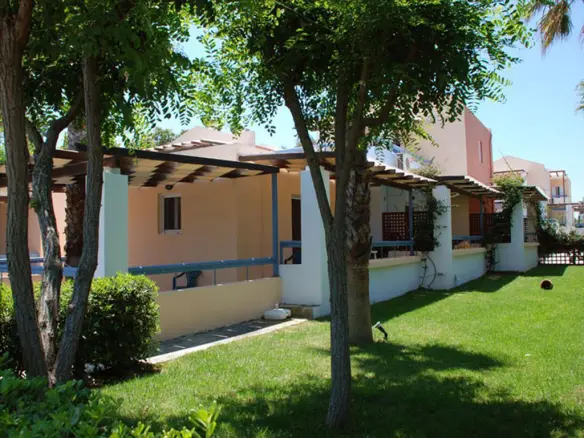 Hotel In Dytikis Achaias, Greece (768 M²)