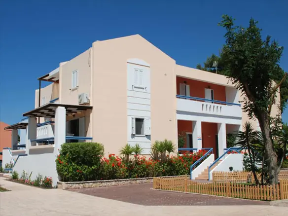 Hotel In Dytikis Achaias, Greece (768 M²)