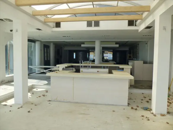 Business In Greece (260 M²)