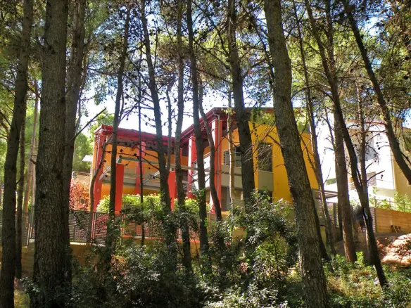 3-bedroom Detached House In Acharnes, Greece (420 M²)