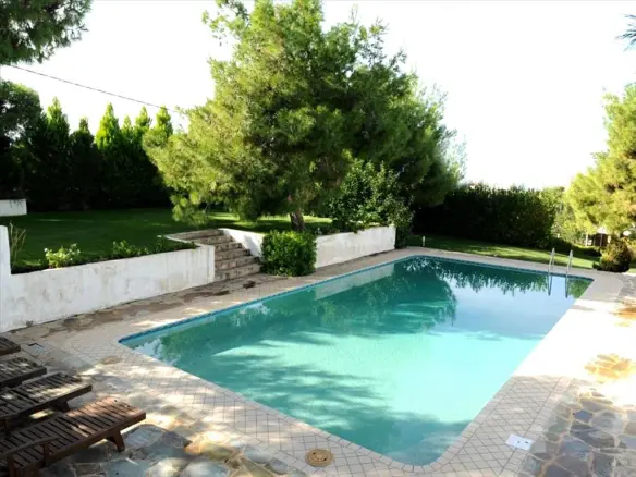 6-bedroom Villa In Loutraki-perachora, Greece (380 M²)