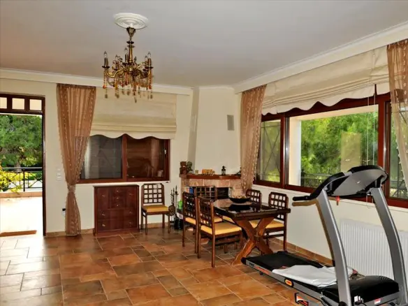 6-bedroom Villa In Loutraki-perachora, Greece (380 M²)