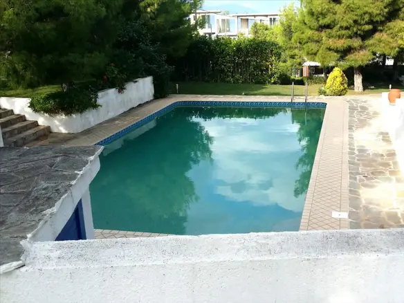 6-bedroom Villa In Loutraki-perachora, Greece (380 M²)