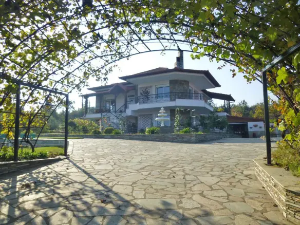 6-bedroom Villa In Methoni, Greece (300 M²)