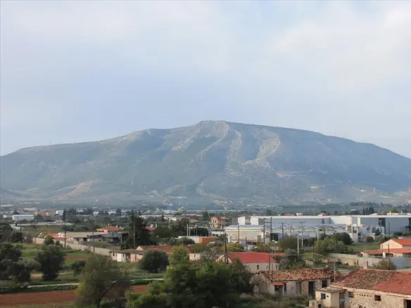 5-bedroom Detached House In Koropi, Greece (300 M²)