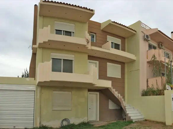 4-bedroom Maisonette In Kalivia Thorikou, Greece (220 M²)