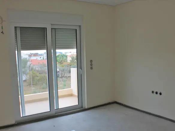 4-bedroom Maisonette In Kalivia Thorikou, Greece (220 M²)