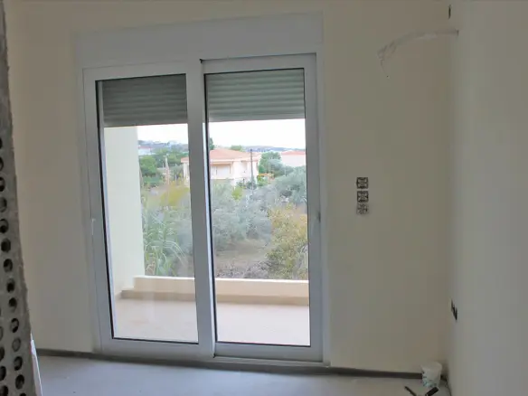 4-bedroom Maisonette In Kalivia Thorikou, Greece (220 M²)