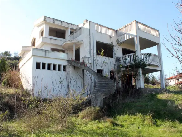 4-bedroom Villa In Thermi, Greece (800 M²)