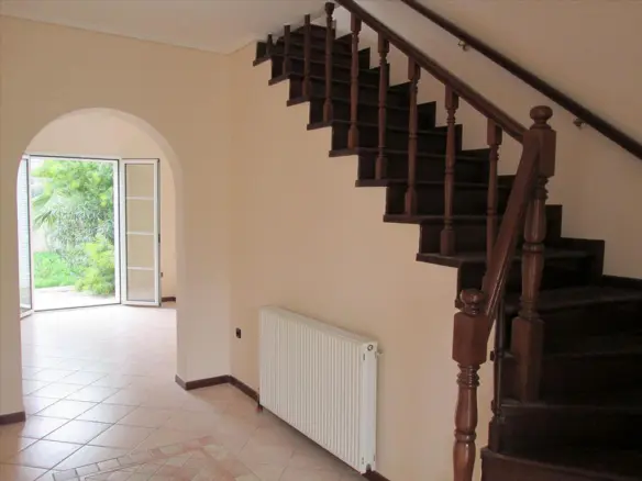 4-bedroom Detached House In Pikermi, Greece (330 M²)