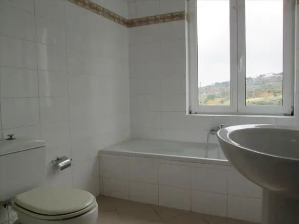 4-bedroom Detached House In Pikermi, Greece (330 M²)