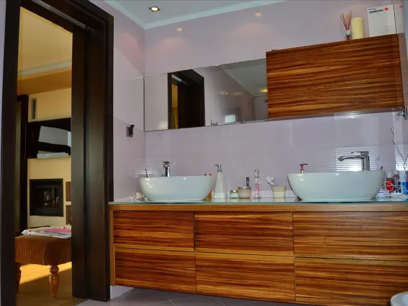 Villa In Panorama, Greece (420 M²)
