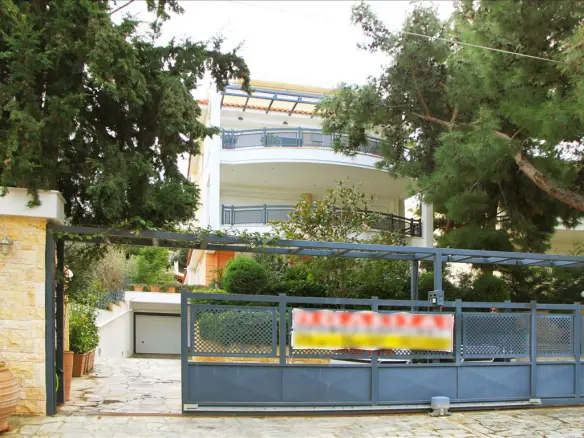 4-bedroom Flat In Greece (175 M²)