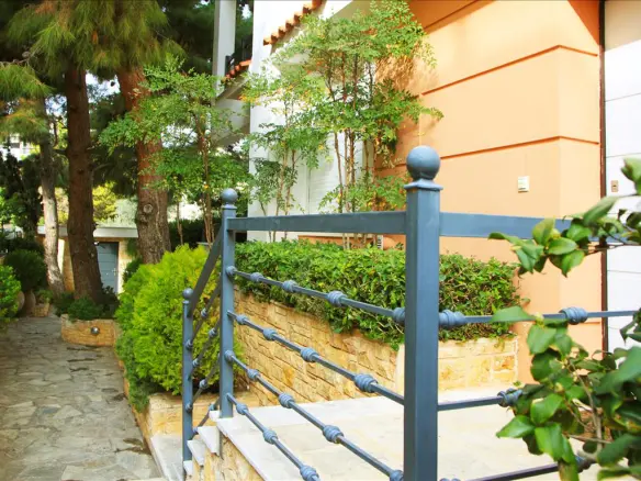 4-bedroom Flat In Greece (175 M²)