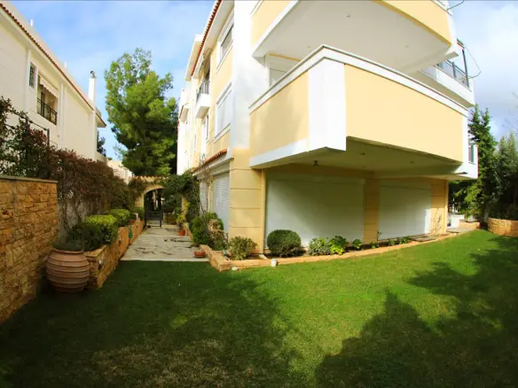 4-bedroom Flat In Greece (175 M²)
