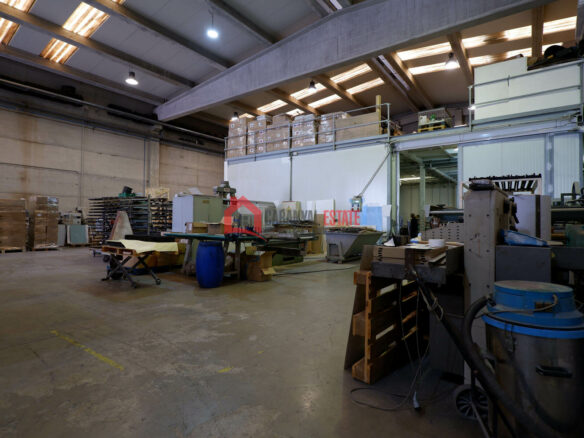 Industrial Building In Náquera (1.342 M²)