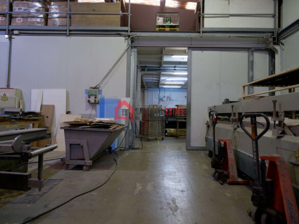 Industrial Building In Náquera (1.342 M²)