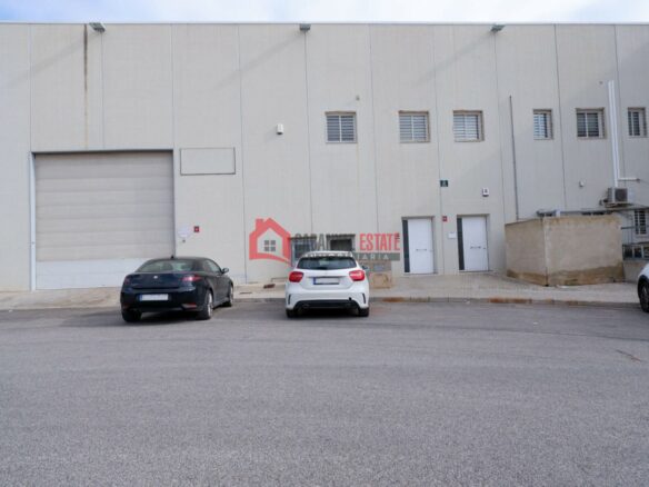 Industrial Building In Náquera (1.342 M²)