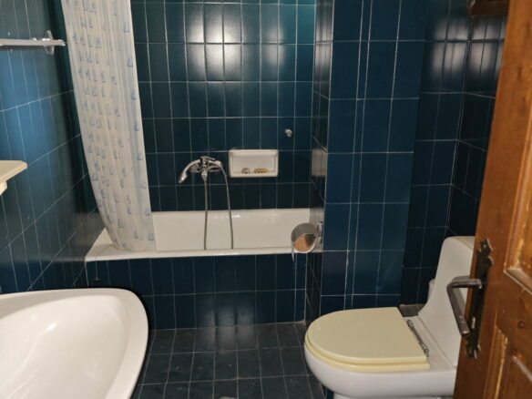 Detached House In Saronida: 250 Sqm On 614 Sqm Plot With Sea View