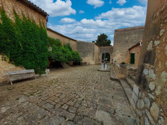 11-bedroom Finca In Binissalem, Spain (2.297 M²)