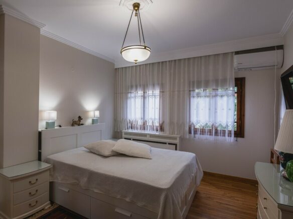 4-bedroom Villa In Thermaikos, Greece (460 M²)