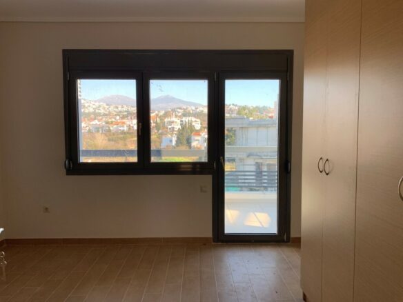 3-bedroom Maisonette In Panorama, Greece (150 M²)
