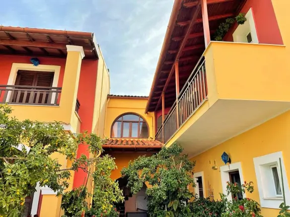 Hotel In Corfu, Greece (400 M²)