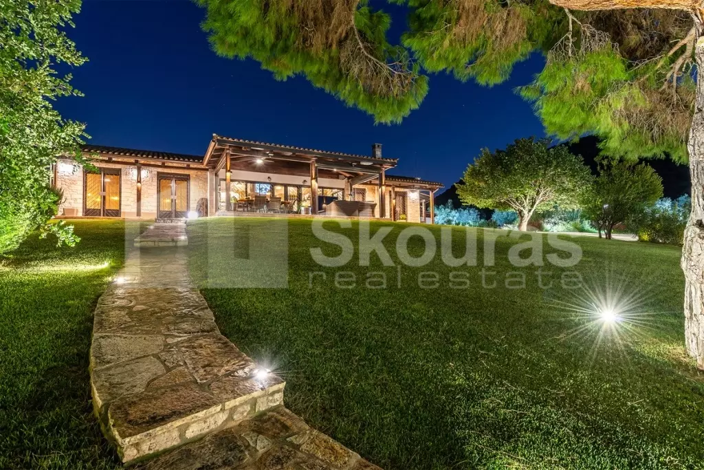 b6766c671cdd4760a3bdf5b40ad6c161