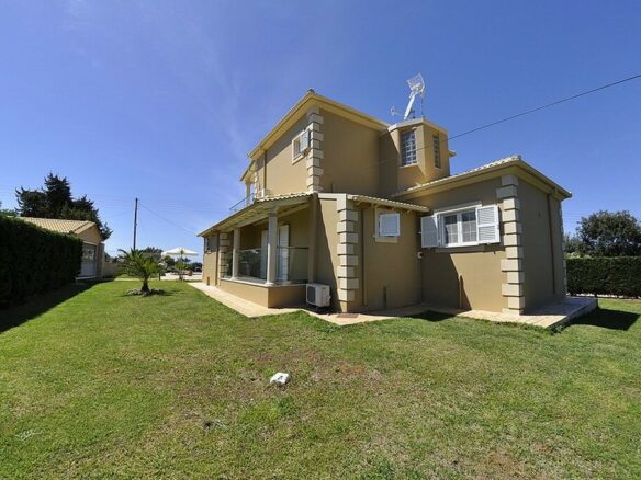 3-bedroom Villa In Corfu, Greece (155 M²)
