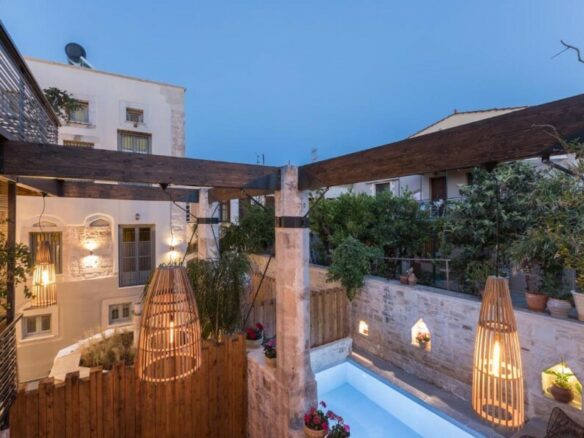 Business In Greece (360 M²)