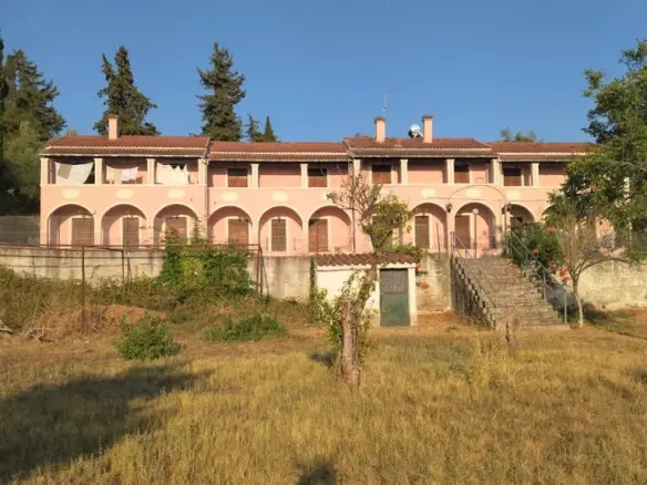 Complex In Corfu, Greece (400 M²)