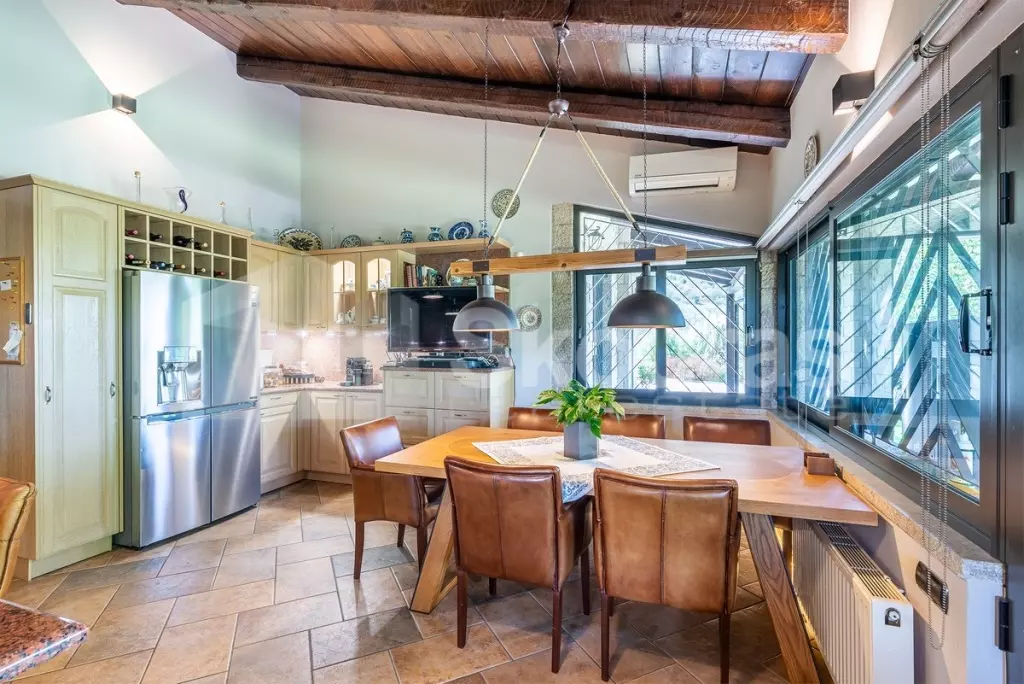 fe2903188ce74fe39053cfdf5a79bed3