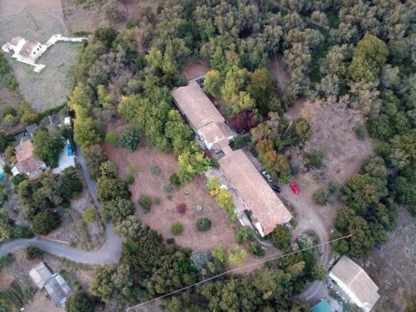 Detached House In Corfu, Greece (962 M²)