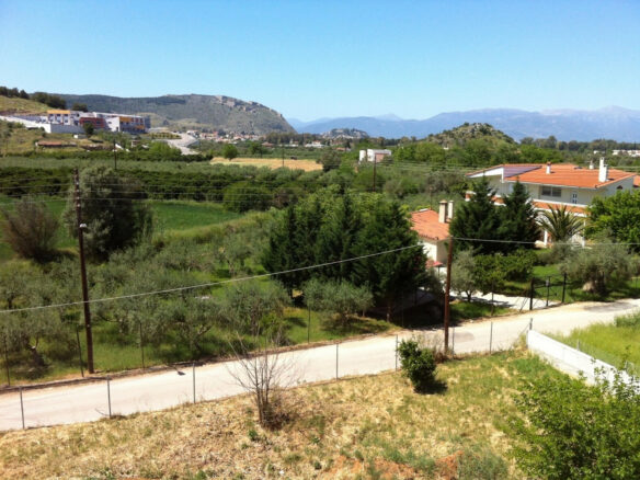 Complex In Greece (600 M²)