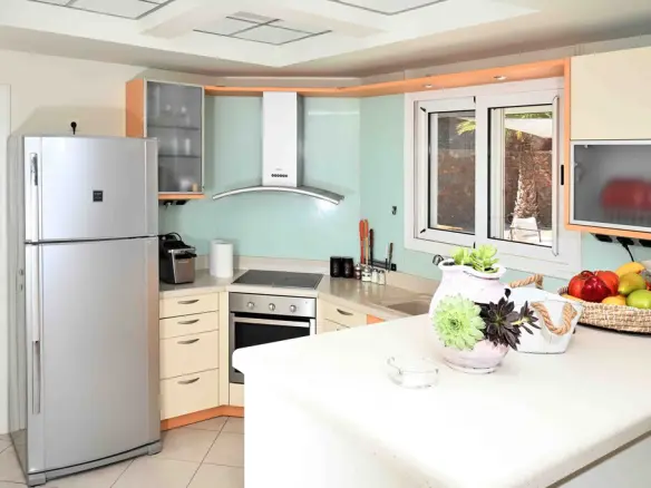 3-bedroom Detached House In Agios Nikolaos, Greece (184 M²)