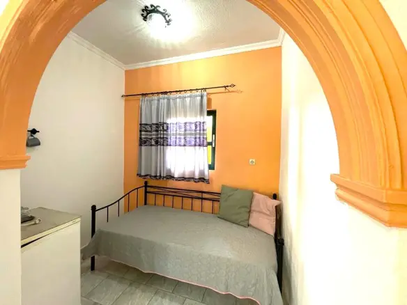 Hotel In Corfu, Greece (1.000 M²)
