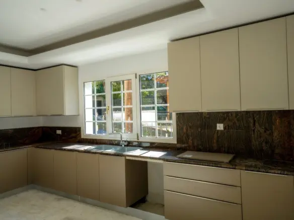 6-bedroom Villa In Oreokastro, Greece (584 M²)