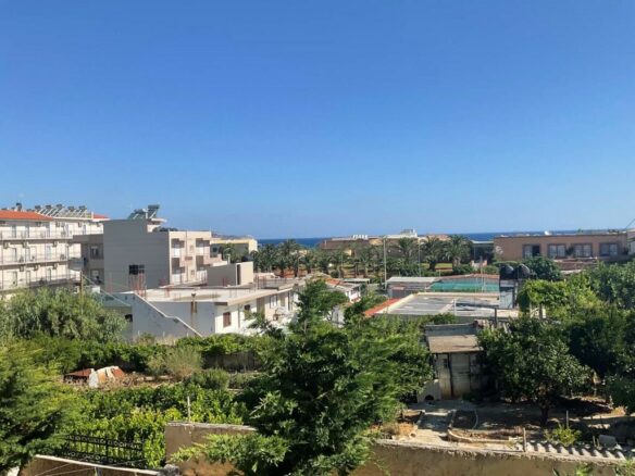 Business In Greece (670 M²)
