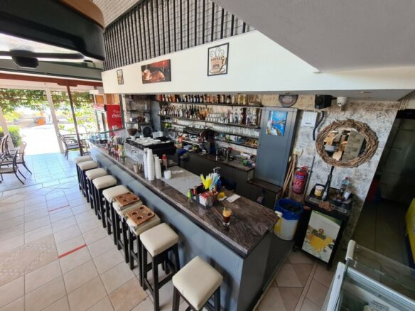Business In Greece (272 M²)