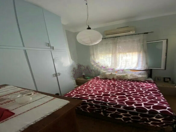 Flat In Greece (180 M²)