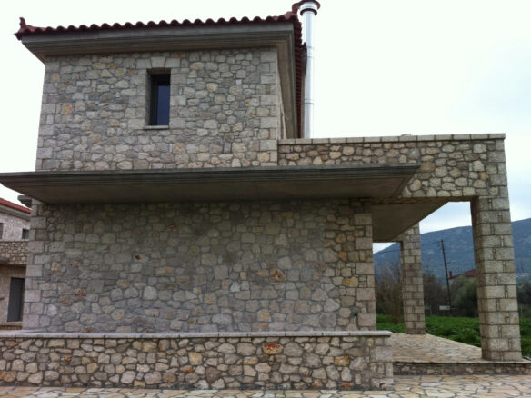 Complex In Greece (600 M²)