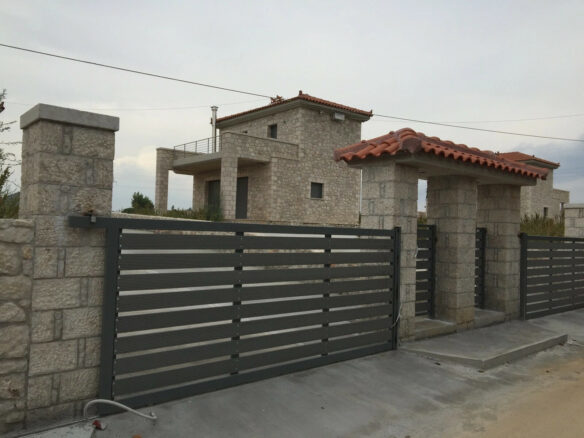 Complex In Greece (600 M²)