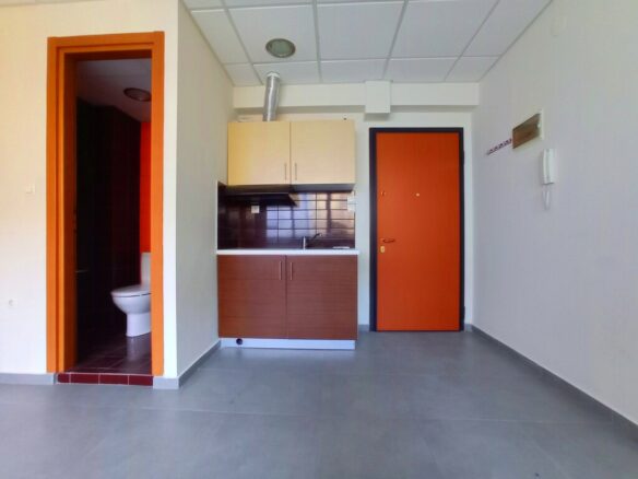 Complex In Vardaris – Lahanokipi, Greece (78 M²)
