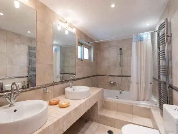 4-bedroom Detached House In Agios Nikolaos, Greece (300 M²)
