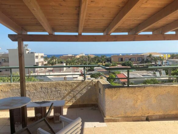 Business In Greece (670 M²)