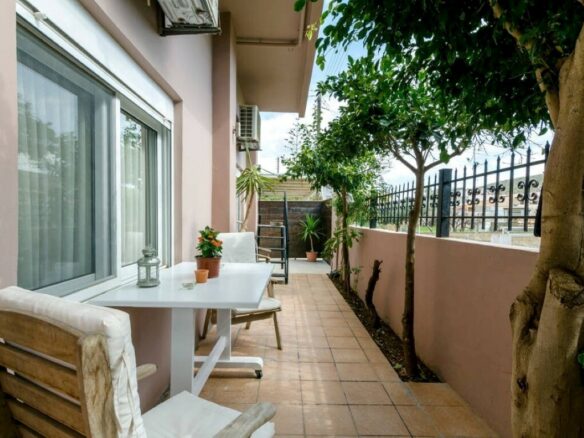 Business In Greece (800 M²)