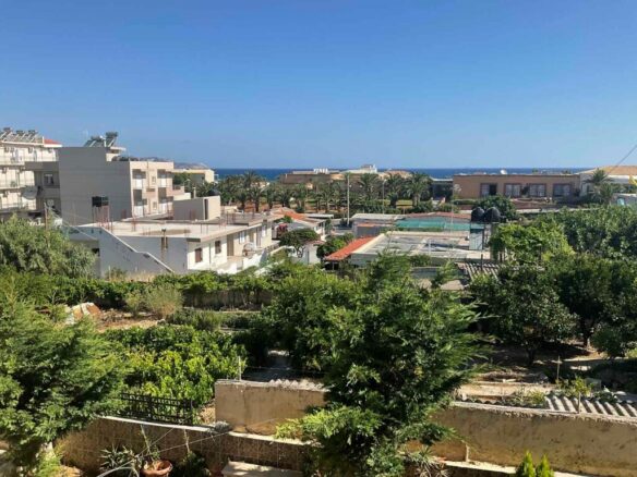 Business In Greece (670 M²)